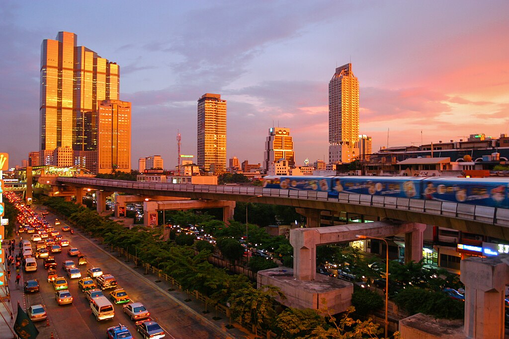 Thailand Economy Forecast Holds Steady as Exports, Tourism Face Global Pressures
